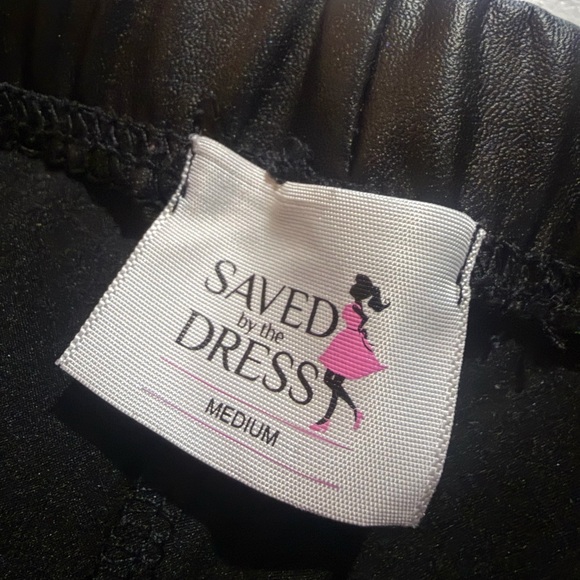 Sleek Black Leggings - Picture 2 of 2